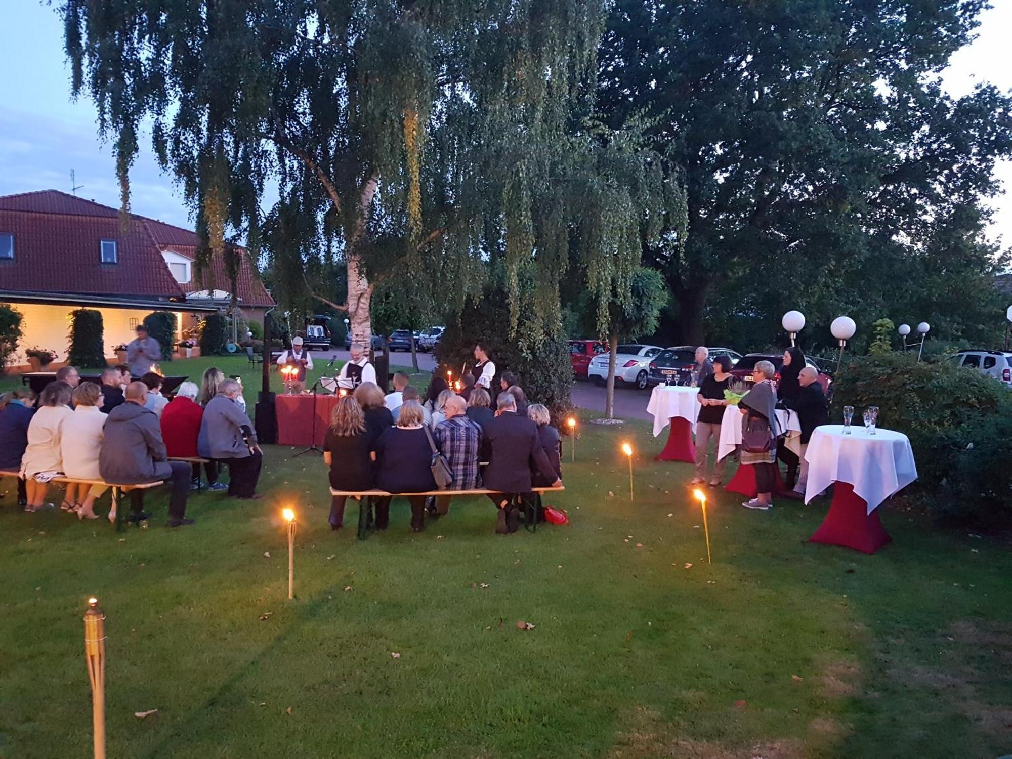 Hotel & Restaurant Zum Deutschen Hause Kirchhatten Dış mekan fotoğraf
