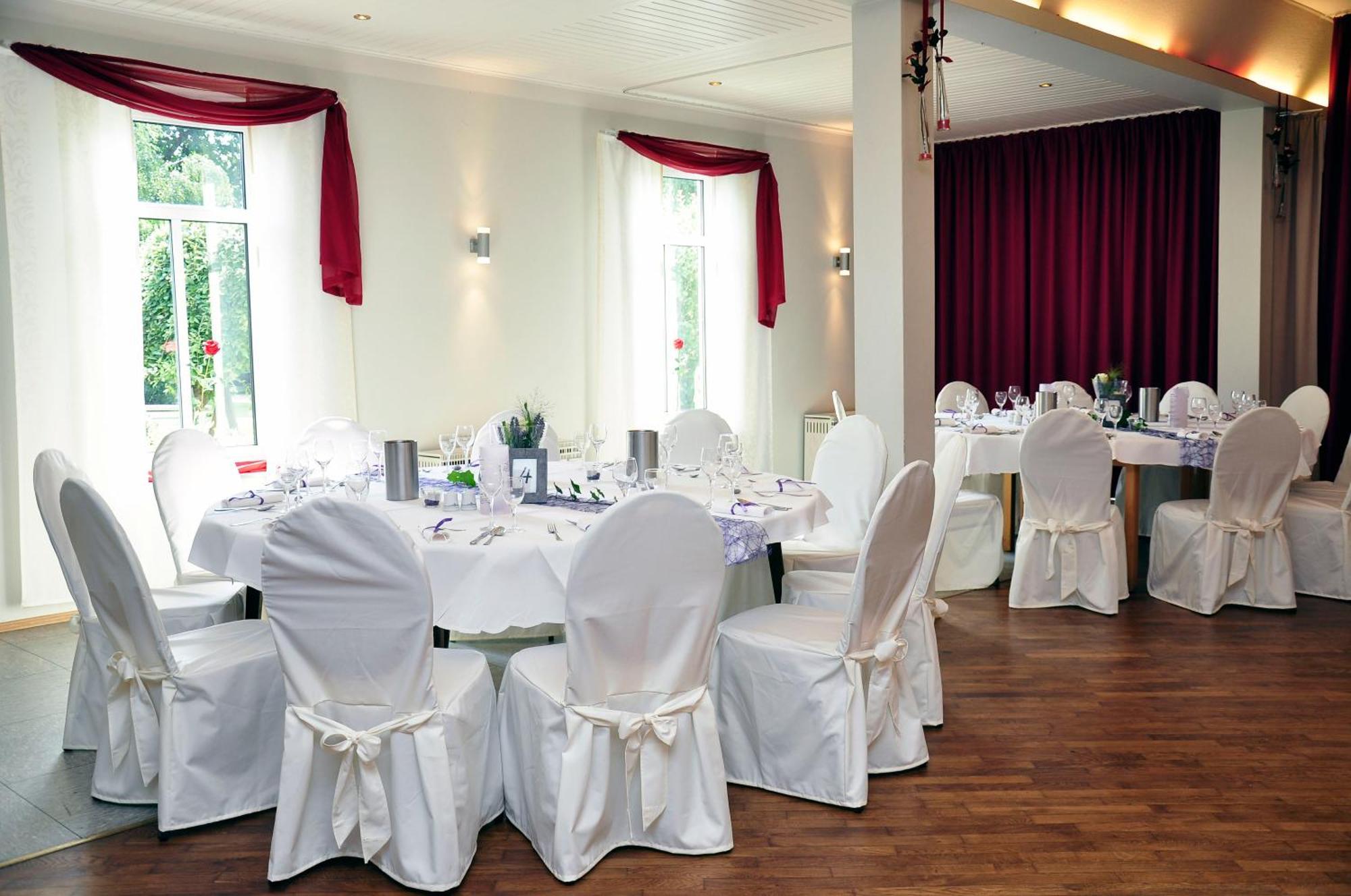Hotel & Restaurant Zum Deutschen Hause Kirchhatten Dış mekan fotoğraf